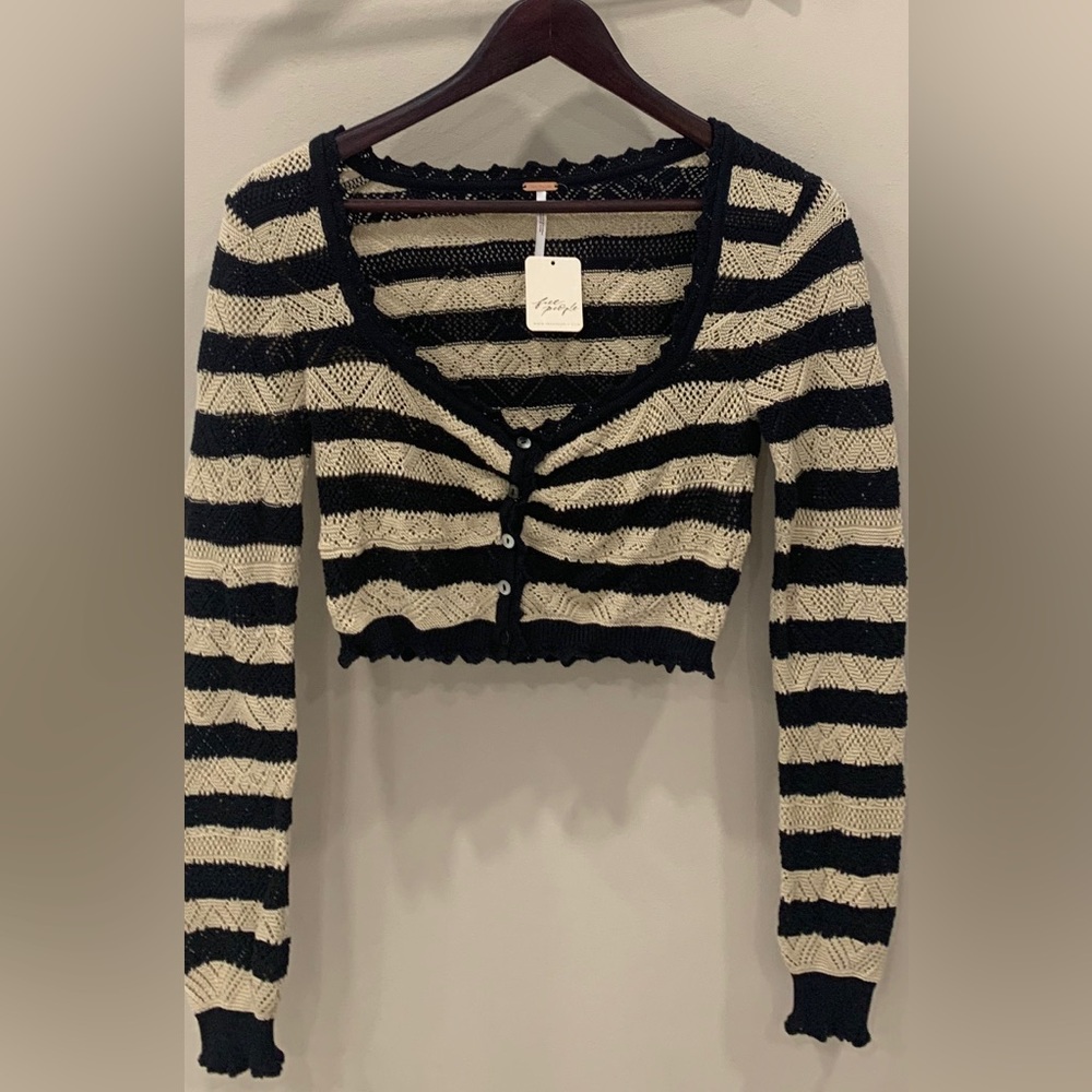 Free People Brand New Set. Size XS. Crochet sweater set - Picture 4 of 4